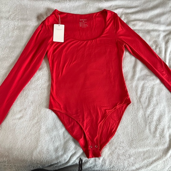 ReoRia Bold Red Long Sleeve Bodysuit - Picture 1 of 3